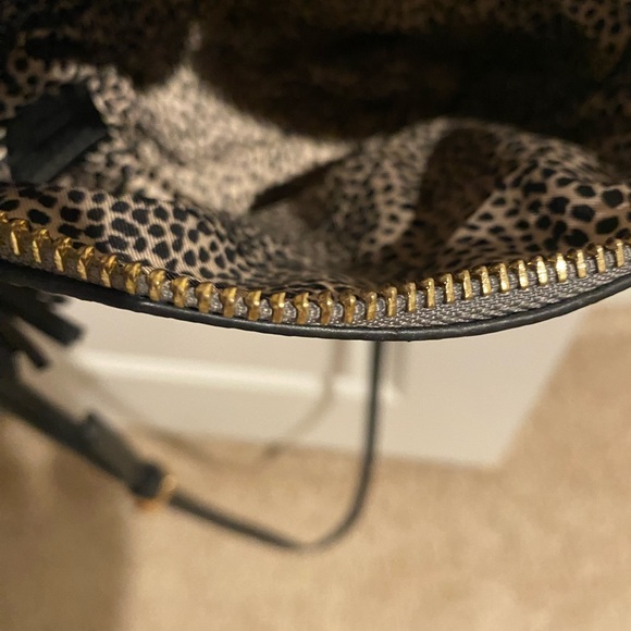 Crossbody Animal Print - Picture 8 of 11